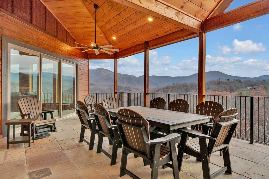 balcony-with-fireplace