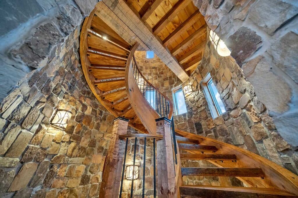 to-the-second-floor-bedroom